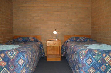 Ascot Budget Inn - Accommodation Whitsundays 1