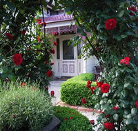 Bed and Breakfast at Stephanie's - Accommodation Whitsundays