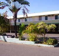 Ambassador Motel - Accommodation Whitsundays