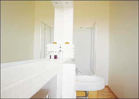 The Hatton Hotel - Accommodation Whitsundays 1
