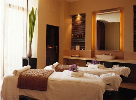 The Mansion Hotel - Accommodation Whitsundays 0