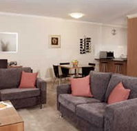 Ringwood Royale Apartment Hotel - Accommodation Whitsundays