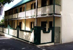 Town Square Motel - Accommodation Whitsundays 0