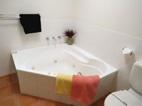 Crown Apartments Merimbula - Accommodation Whitsundays 5