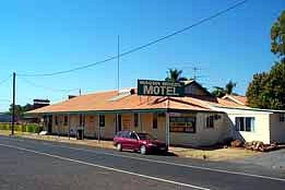 Wagon Wheel Motel - Accommodation Whitsundays 0