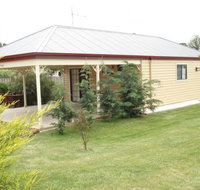 Gumtrees Cottage - Accommodation Whitsundays