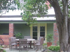 Bell Cottage - Accommodation Whitsundays 0