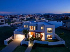 Valencia - Accommodation Whitsundays 0