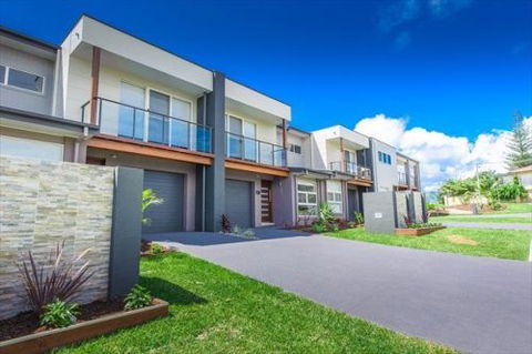 Escape At Nobbys - Accommodation Whitsundays 2