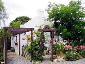 3 Divas Accommodation - The Dalney - Accommodation Whitsundays 0