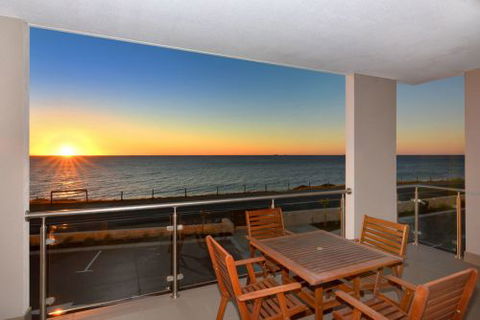 Bunbury Seaview Apartments - Accommodation Whitsundays 2