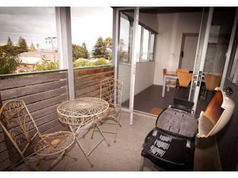 Hanover Bay Studio Apartments - Accommodation Whitsundays 2