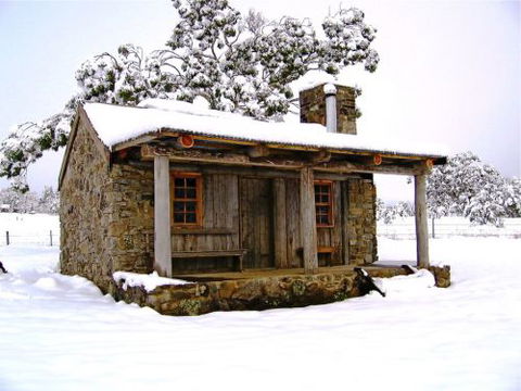 Moonbah Hut - Accommodation Whitsundays 5