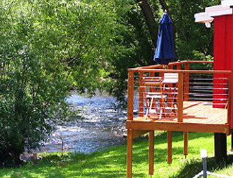 Platypus Playground Riverside Cottage - Accommodation Whitsundays 5
