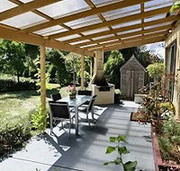 Grandma Housemove - Accommodation Whitsundays