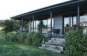 Orani Vineyard Cottage - Accommodation Whitsundays 0