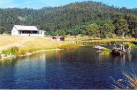 Millybrook Lodge - Accommodation Whitsundays 0