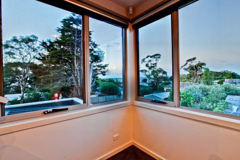 MORNINGTON PENINSULA ACCOMMODATION BEACH HOUSE - Accommodation Whitsundays 6