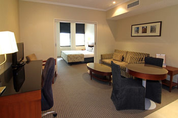 Quality Hotel Batman's Hill On Collins - Accommodation Whitsundays 11
