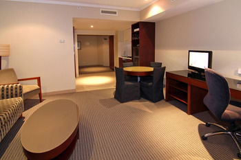 Quality Hotel Batman's Hill On Collins - Accommodation Whitsundays 13