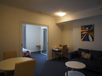 Seasons Harbour Plaza - Accommodation Whitsundays 23