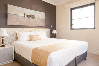 Seasons Harbour Plaza - Accommodation Whitsundays 32