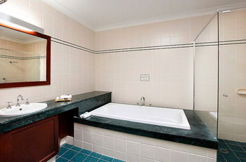 Harrigan's Irish Pub & Accommodation - Accommodation Whitsundays 8