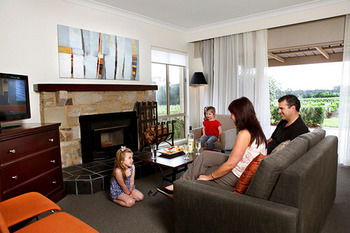 Harrigan's Irish Pub & Accommodation - Accommodation Whitsundays 30