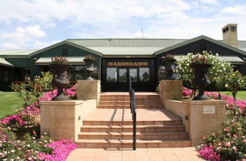 Harrigan's Irish Pub & Accommodation - Accommodation Whitsundays 38