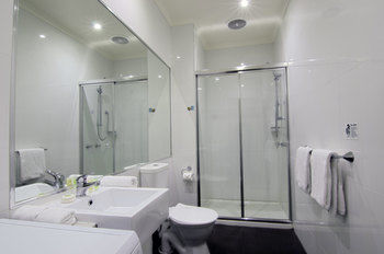 Buckingham International Serviced Apartments - Accommodation Whitsundays 9