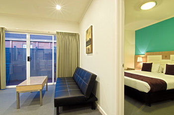 Buckingham International Serviced Apartments - Accommodation Whitsundays 11