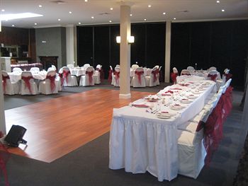 Checkers Resort & Conference Centre - Accommodation Whitsundays 3