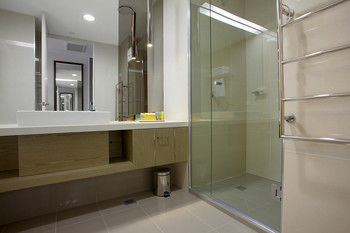 Best Western Premier Hotel 115 Kew - Accommodation Whitsundays 32