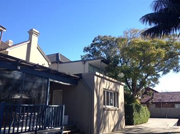 Cambridge Lodge - Hostel/Backpacker - Accommodation Whitsundays 5