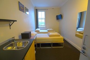 Cambridge Lodge - Hostel/Backpacker - Accommodation Whitsundays 12