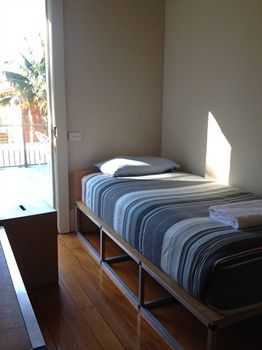 Cambridge Lodge - Hostel/Backpacker - Accommodation Whitsundays 4