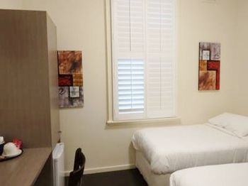 Naughtons Parkville Hotel - Accommodation Whitsundays 5