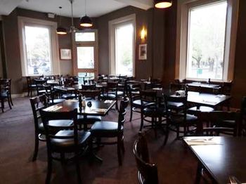 Naughtons Parkville Hotel - Accommodation Whitsundays 14