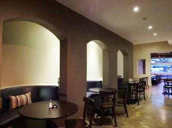 Naughtons Parkville Hotel - Accommodation Whitsundays 21