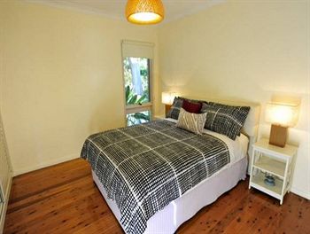 Taren Point Beach House - Accommodation Whitsundays 3