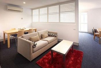 Crown On Darby - Accommodation Whitsundays 5