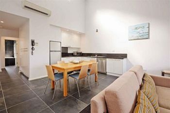 Crown On Darby - Accommodation Whitsundays 13