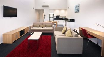 Crown On Darby - Accommodation Whitsundays 20