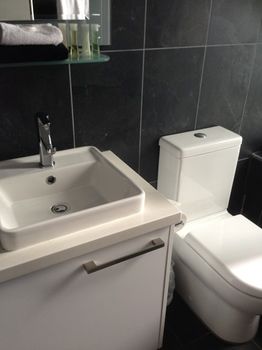 Crown On Darby - Accommodation Whitsundays 22