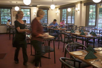 Colonial Terrace Motor Inn - Accommodation Whitsundays 11
