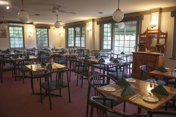 Colonial Terrace Motor Inn - Accommodation Whitsundays 13