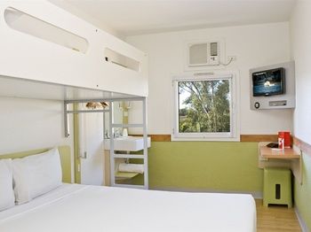 Ibis Budget Fawkner - Accommodation Whitsundays 2