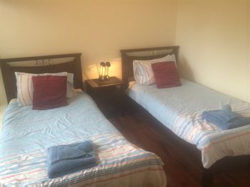 Australian Home Away @ East Doncaster Andersons Creek 1 - Accommodation Whitsundays 4