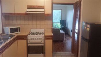 Australian Home Away @ East Doncaster Andersons Creek 1 - Accommodation Whitsundays 11