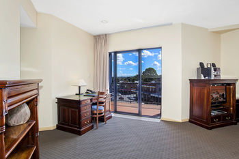 Quality Suites Boulevard On Beaumont - Accommodation Whitsundays 4